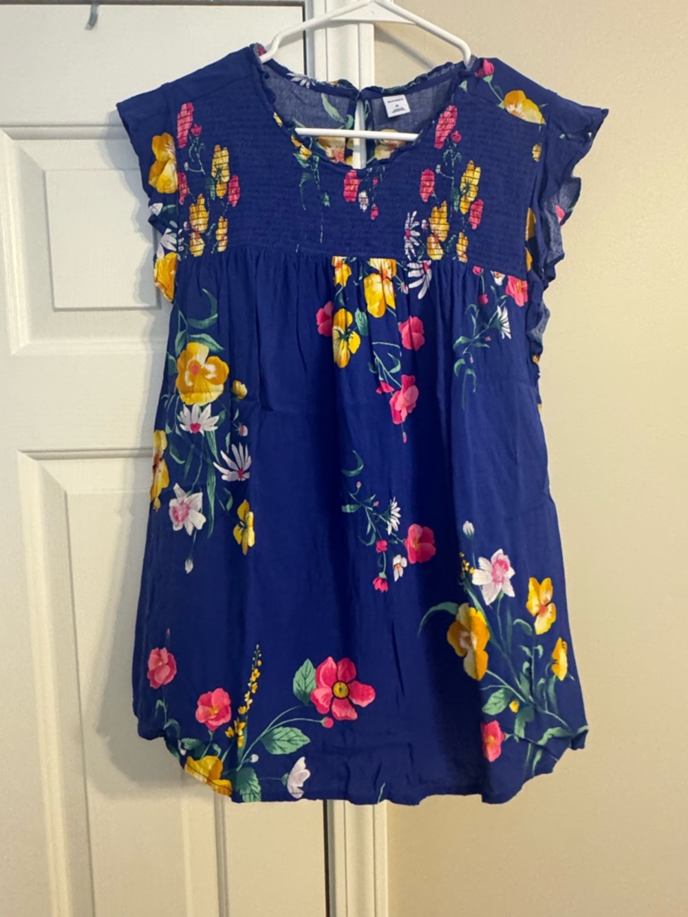 Old Navy Navy Floral Smocked Flutter Sleeve Tunic
